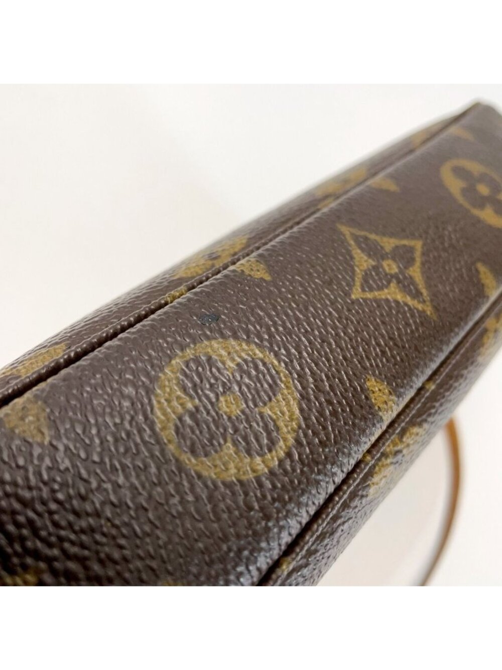 Louis Vuitton Monogram Accessory Pouch Bag Available - Picture 5 of 7